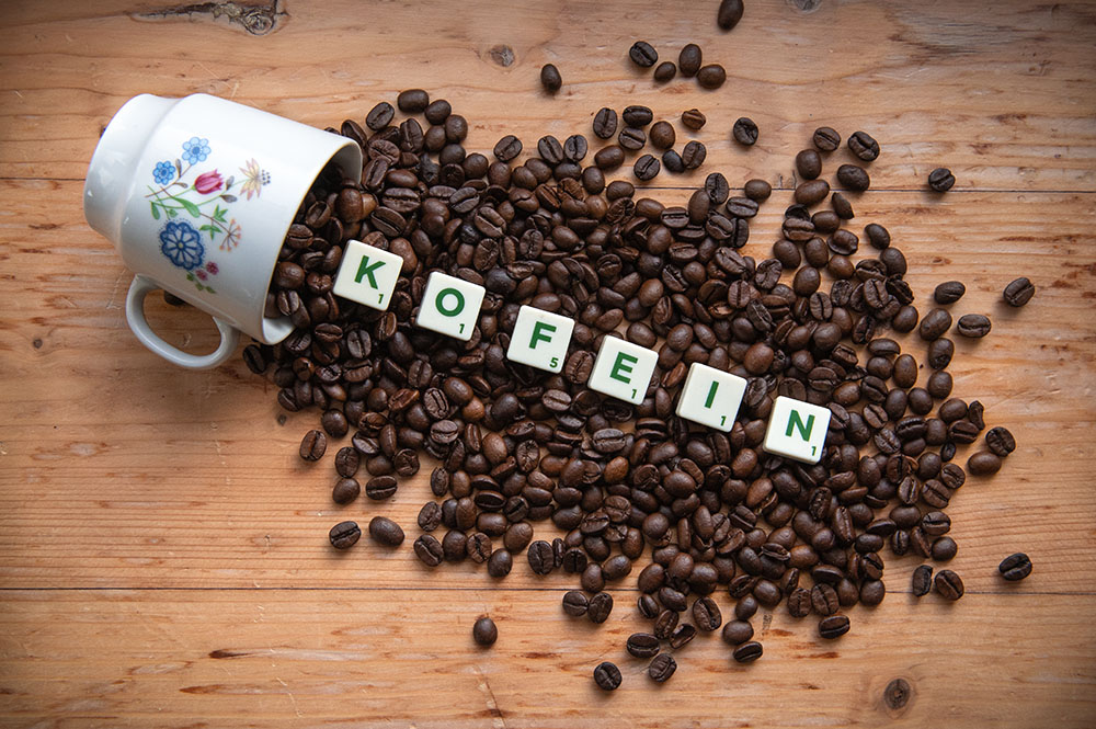 Káva je největším přirozeným zdrojem kofeinu.